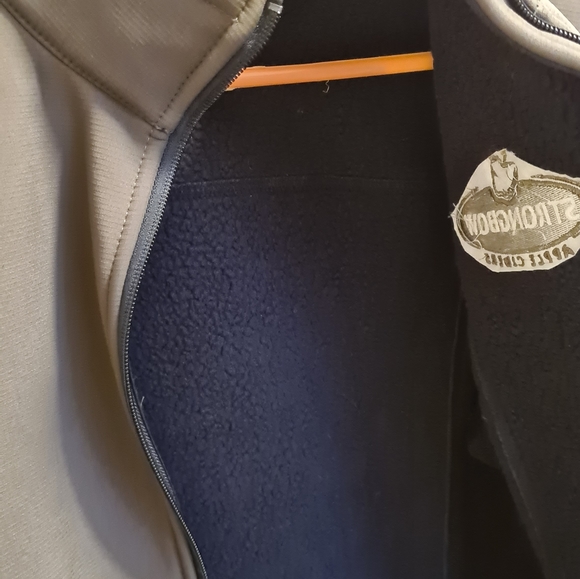 Eddie Bauer Women's Rugged Ripstop Soft Shell Jacket - Picture 4 of 5